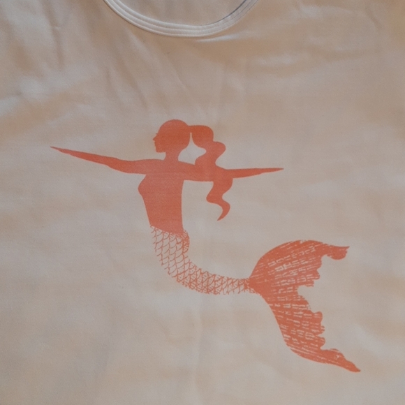 Lululemon Seaweeze Tank - Picture 2 of 5